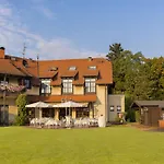 فندق Krone Am Park - Gaestehaus Des Krone آلتسناو اين اونترفرانكن