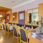 Krone Am Park - Gaestehaus Des Krone 3* آلتسناو اين اونترفرانكن