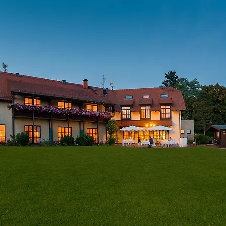 Ξενοδοχείο Krone Am Park - Gaestehaus Des Krone Alzenau in Unterfranken