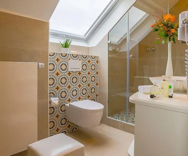 Hotell Krone Am Park - Gaestehaus Des Krone
