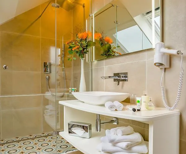 Krone Am Park - Gaestehaus Des Krone Hotell 3*